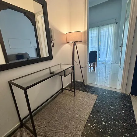 شقة Modern Netflix Balcony